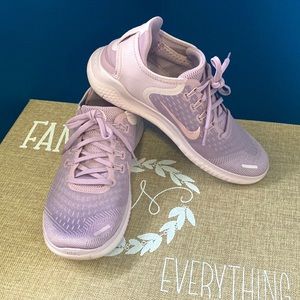 Women’s Nike Free Run Sneakers